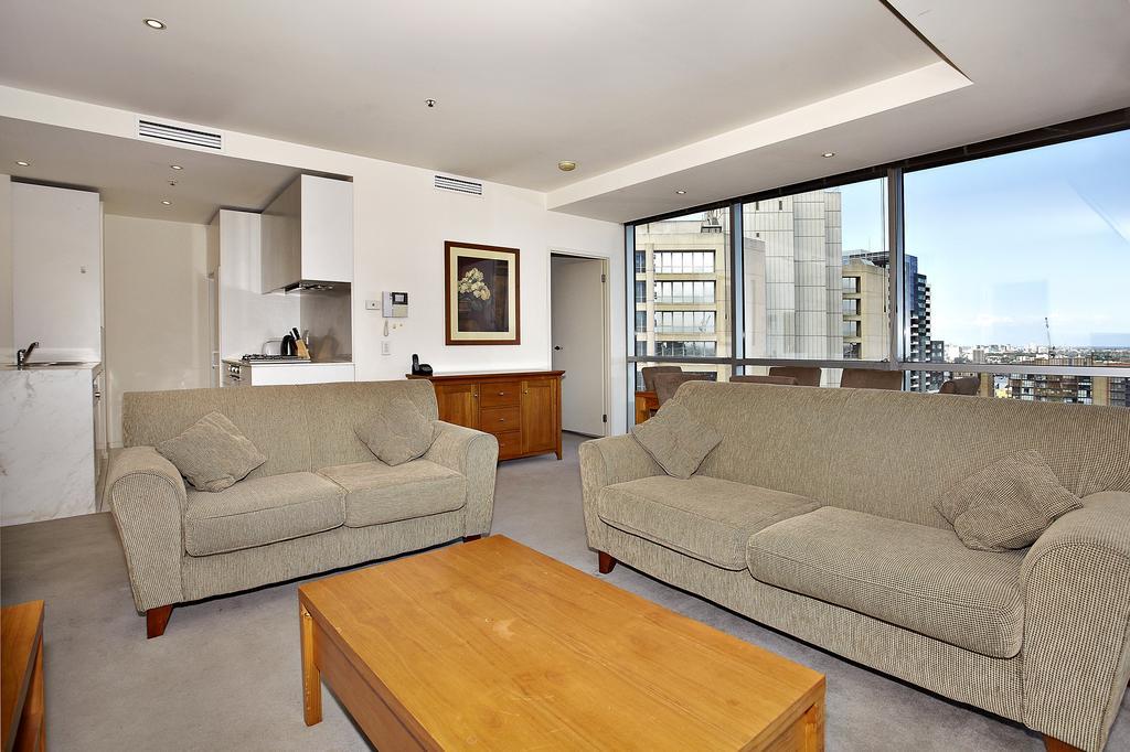 Astra Apartments Melbourne Room photo