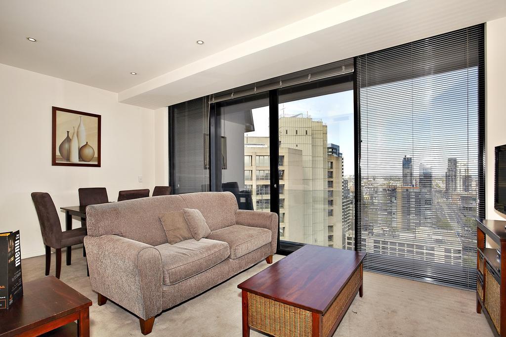 Astra Apartments Melbourne Room photo